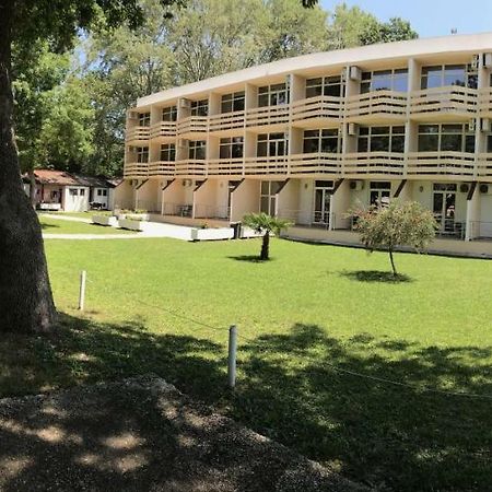 Hotel Htp Velika Plaza Ulcinj Extérieur photo